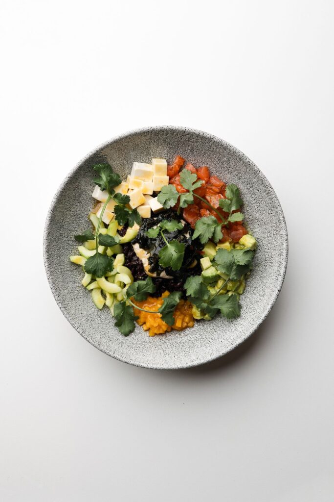 Poke bowl com salmão